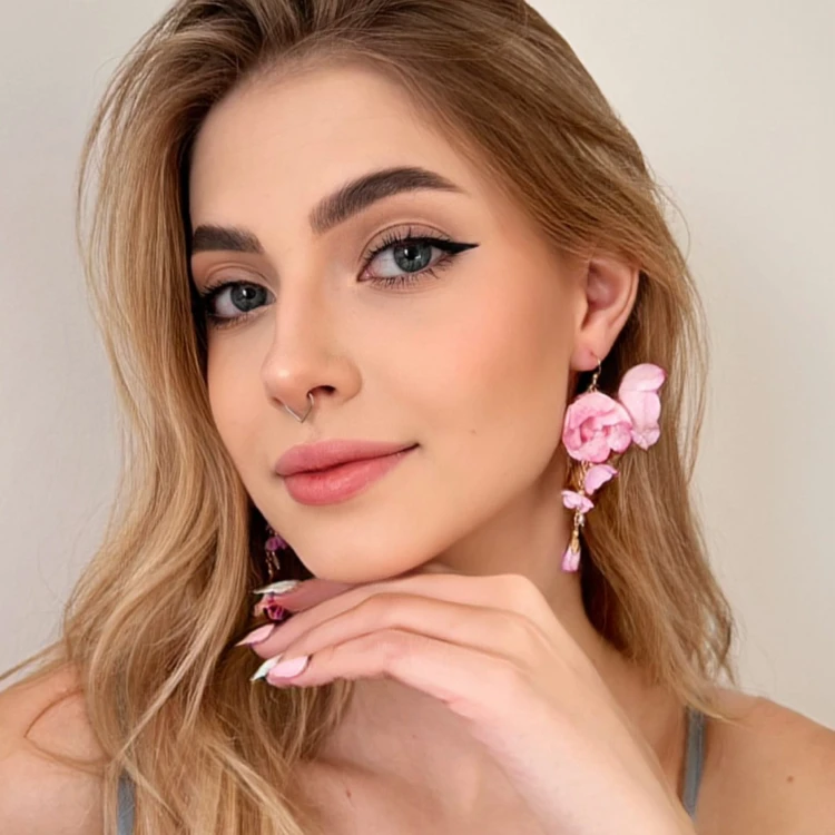 855 PinkOmbre Gardenia różowo białe kolczyki kwiaty ANUI (12).jpeg