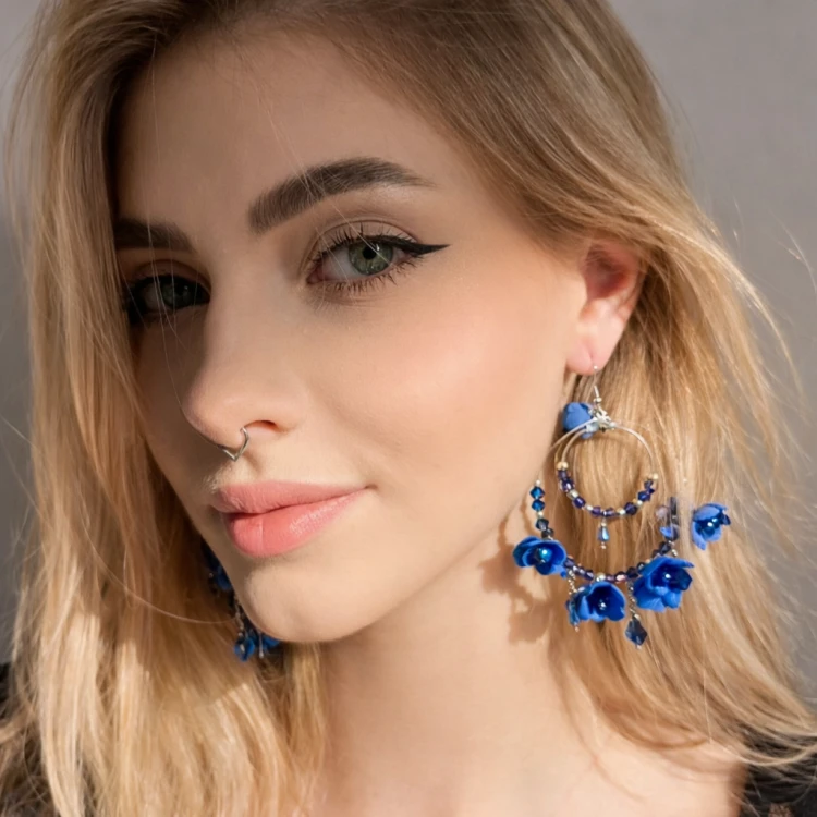 870 Blue Hoop niebiesko złote kolczyki koła z kwiatami ANUI (7).png