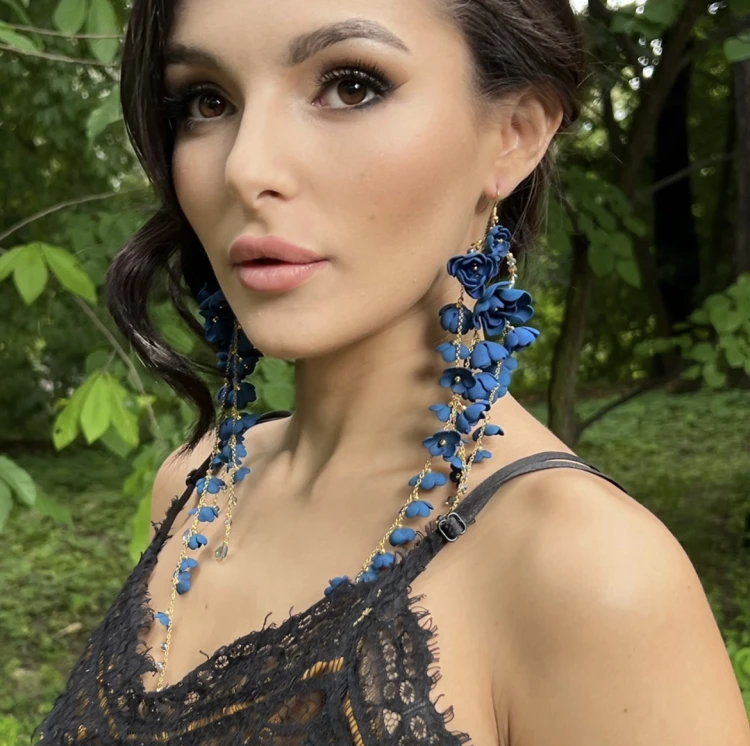 860 Blue New Gardenia Blue flower earrings niebieskie kolczyki kwiaty ANUI (8).jpg