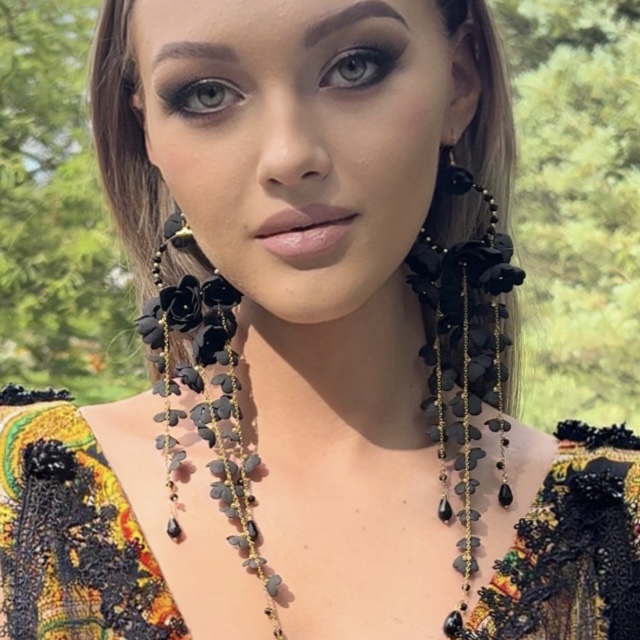 860 Black New Gardenia czarne kolczyki kwiaty ANUI (6).jpg